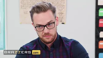 Brazzers - Cheating thicc Mom Christie Stevens needs long dick