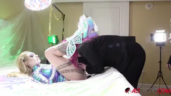 Female Detectives Probe an Alien Pussy Tattoo