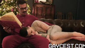 Family Holiday Tradition #3 (Christmas Edition): A Cozy Night In With The Smiths