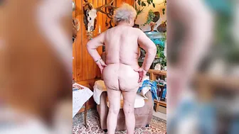 OMAGEIL Fat grannies with hairy cunts scantily clad