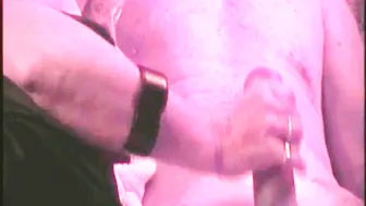 HOT SUCK IN PINK SCREEN