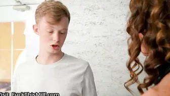 Bbc Swallow porn video – MOM SEXED THE NEIGHBORS GUY AND HAD HIM ON THE SOFA 4