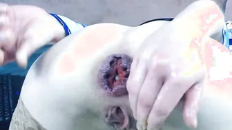 Squirting Blonde Sexy Grows her Prolapse