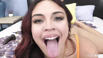 Thick Baddie Scarlett Venom Shows off by Twerking that Big Fat Ass