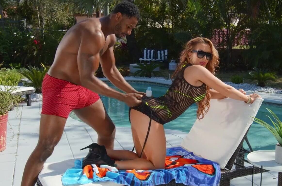 Richelle Oiled Up And Fucked