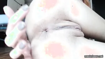 Jennas happy solo fisting
