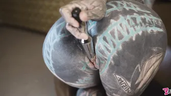 Tattooed Teen Testing Fuck Machine With Her Anal