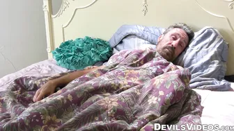 Small tits babe Vanessa Sky gave her stepdad a BJ session