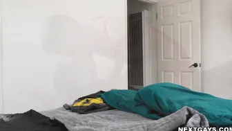 Bros cleaningt uncovers an old singlet