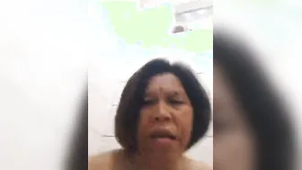 Ugly filipina showing her body naked for money +639854353854