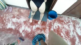 I found a friends cougar doing a WC with a very provocative