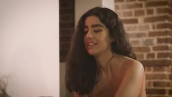 Pussy Licking Lesbians Enjoy A Seductive Threesome