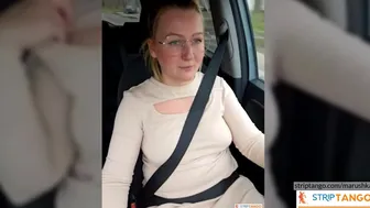 Milf  in car in stripTango com chat