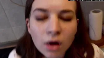 Stepsister does not mind showing naked photos and having sex 24