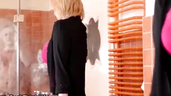 Incredible shower Blowjob from Busty Milf Leigh Darby 18