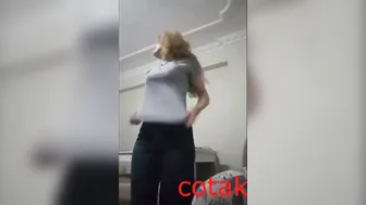 Cotak Syrian refugees into turkey stunning woman
