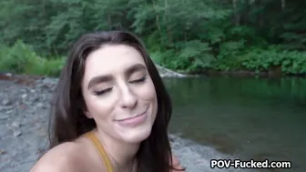 Riverside quickie with a beautiful stranger
