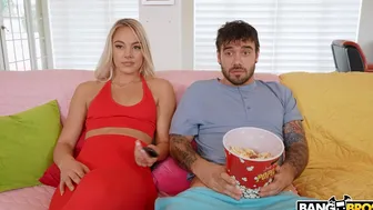 Stepbro hide his dick inside the popcorn bucket