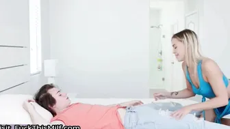 ITS NICE TO HAVE A HOT YOUNG STEPMOM 10