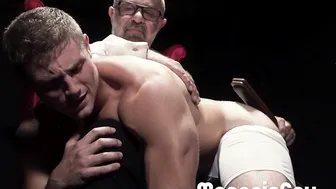 DILF Kamp Felix jerking off Clayton Foster cock while paddling ass