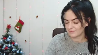 Dark haired amateur Ukrainian babe on webcam