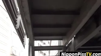 Japanese ladies are letting waterways of their piss on roads