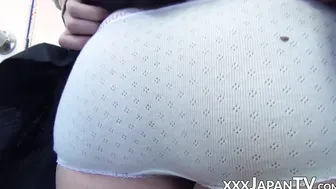 Farts of Passion - Japanese college girl shares her flatulence with GF
