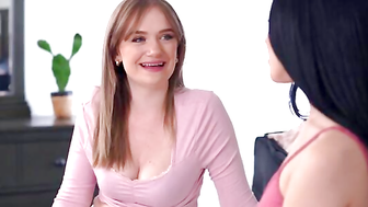 Alex Coal is here to represent our casting crew Her very first interview is Elsa Violet a 24 year old