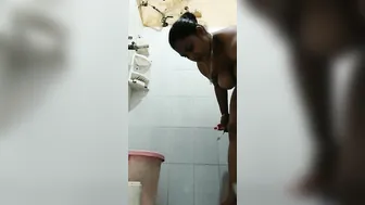 Black aunty showing her body