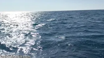 We seduced a boat captain to obtain his 5