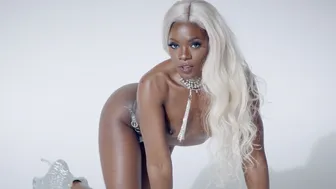 Big booty ebony babe posed in lingerie