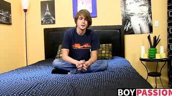 Young butt muncher gives an interview and masturbates solo