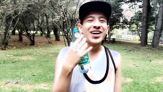 Entrenado como puta en el parque con morbo en español
