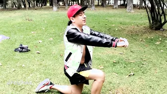 Entrenado como puta en el parque con morbo en español