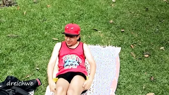 Entrenado como puta en el parque con morbo en español