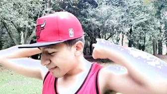 Entrenado como puta en el parque con morbo en español