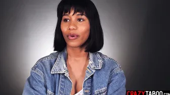 Beautiful black MILF fucked herself