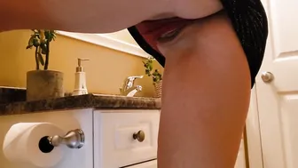Humping  Grinding Top of Counter till I Cum