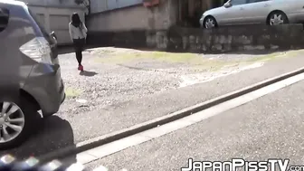Japanese beauties feel better when releasing golden showers