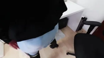 Fur mehr Lohn halt sie das nasse Fickstuck hin