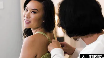 Intimate Encounter  Kimmy Kimm Teases Leo Vice with Passionate Foreplay Before Unforgettable Ride