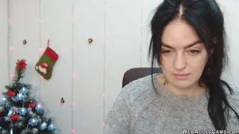 Brunette amateur babe in sweater chats on webcam show