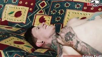 Amateur photographer seduces short-haired milf for sex