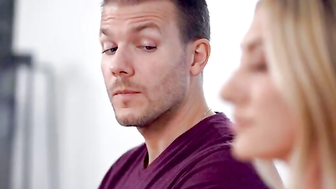 Whitney Oc porn video – Whitney Oc is a yoga instructor who does one on one classes from home. Shes just finished setting up when her student Codey Steele shows up. Whitney tries to be professional as she guides Codey through some basic stretches but she catches him checking