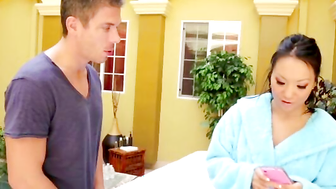 Big-dick massage works wonders for Asa Akiras stress