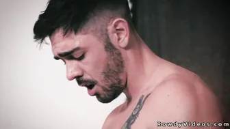 Straight men gamers try gay sex