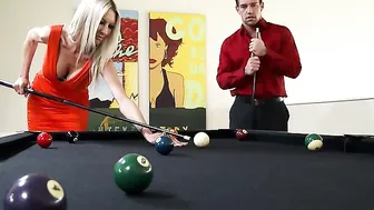 Bad girl Emma Starr fucking in the bed with her tits