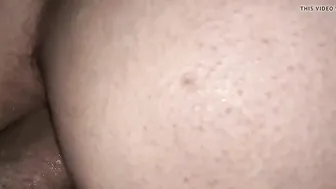 Elle voulait une 22 dans son cul et elle adore
