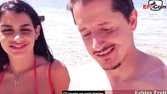 Two Latinas in a threesome on the Rosa Rozita beach