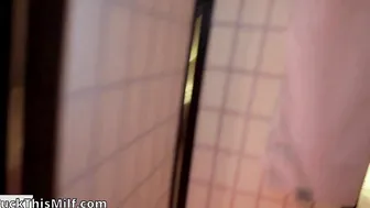 Petite Masseuse Gives Big Dick Client Unforgettable Happy Ending 7